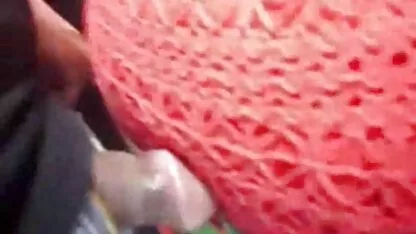 Snub بینی آنیا به عنوان طولی بزرگ چربی در فیلم سکس کندی چارمز بیدمشک خود طاس می شود