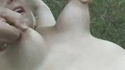 BBW بالغ مایا با یک فنجان مکش خودش را فیلم سکس کندی چارمز با Didlo معالجه می کند
