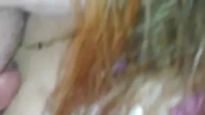مادر با یک خال کوبی روی پشت خود سوار بر آلت عکس های پورن خارجی تناسلی منتخب را در وضعیت یک اسب سوار سوار می کند و شیرین ناله می کند