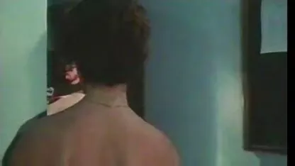 مشتری fucks در فیلم پورن معلم خصوصی صورت استفاده از ماساچوست و دوست بزرگش در ماندا خال کوبی کرد
